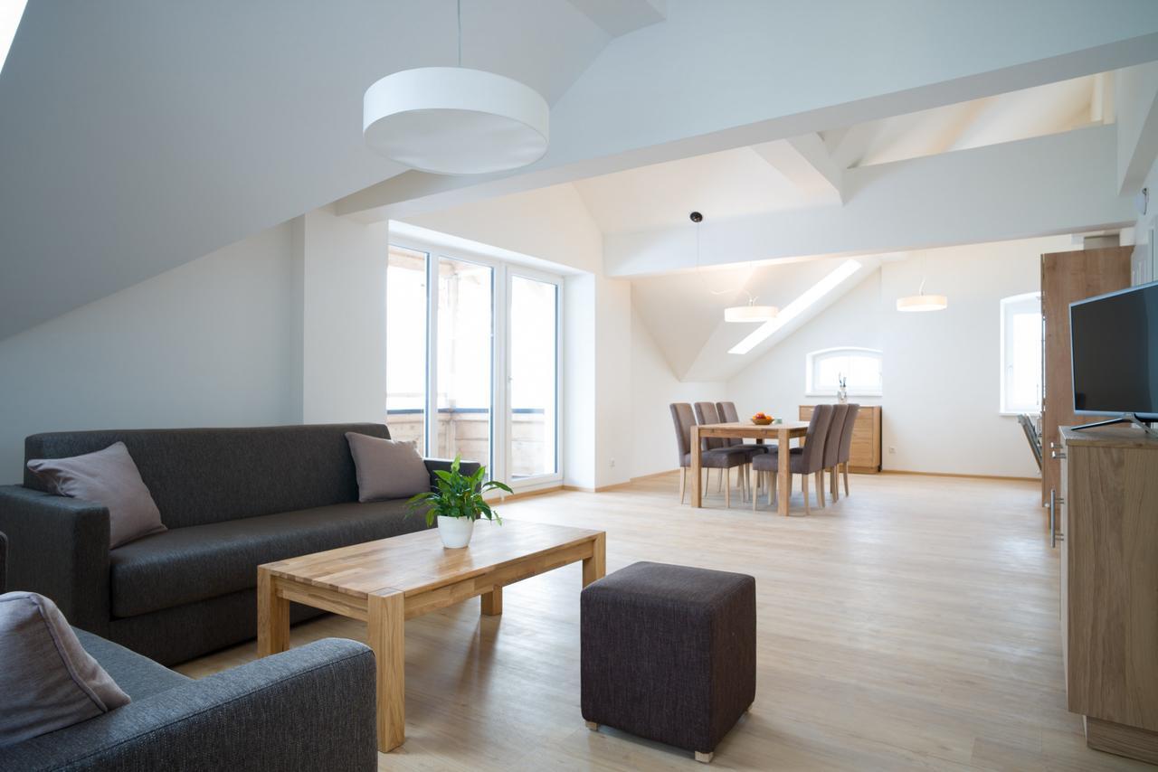 Lake View Suites Villa Julia By We Rent Zell am See Habitación foto